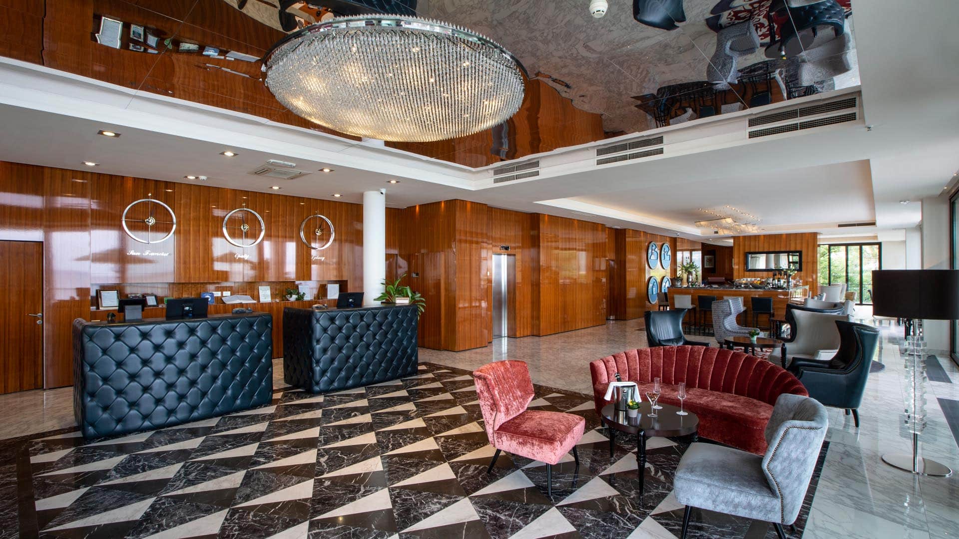 Frontlobby des Hotels Royal in Opatija