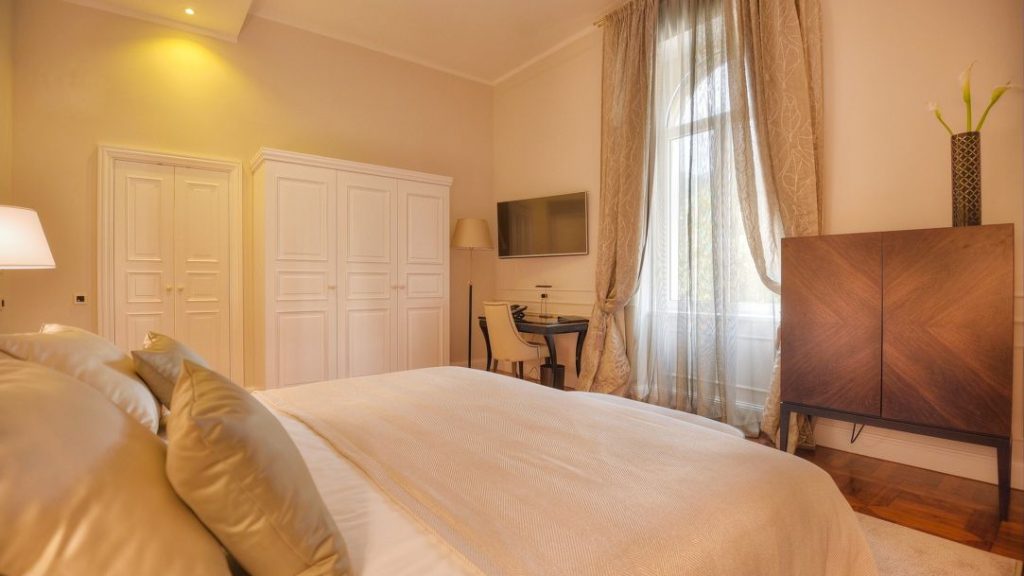 Deluxe Doppelzimmer Historische Villa 28 m² Opatijablick_5