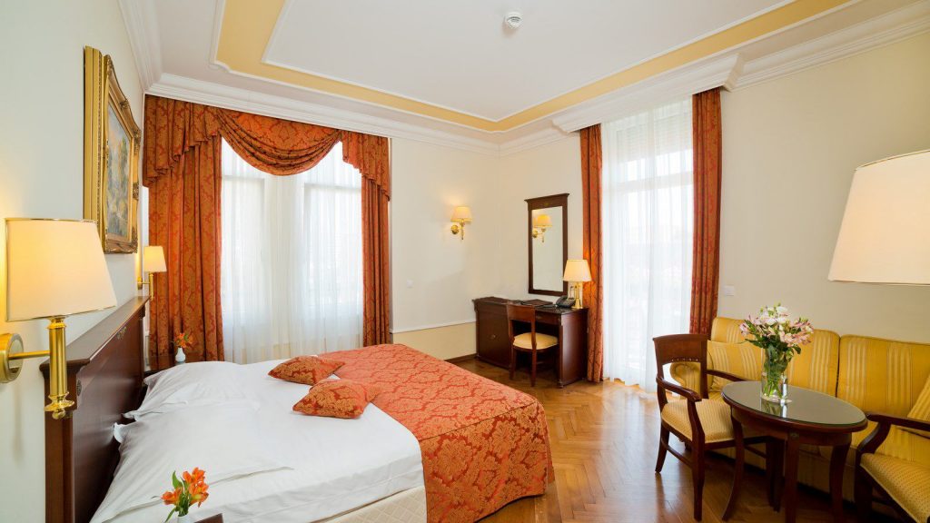 Standard Doppel-/Zweibettzimmer 30 m² Blick auf Opatija-1