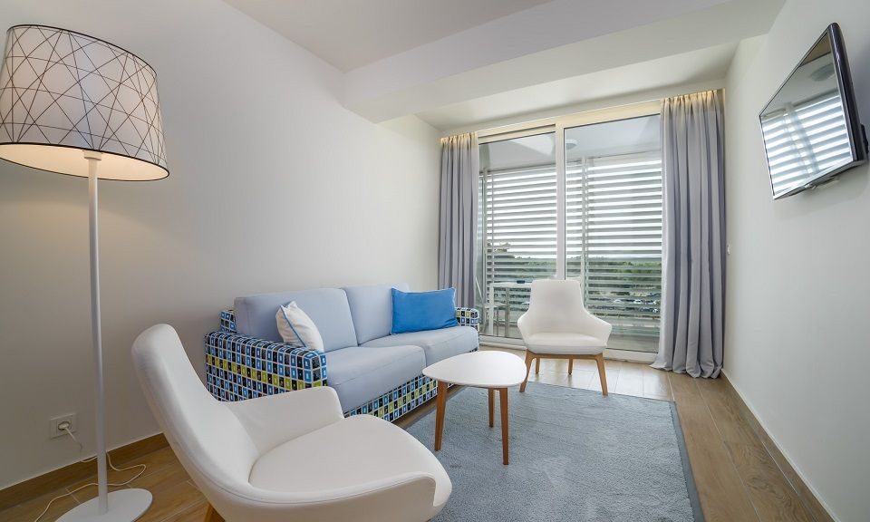 Dvokrevetna soba Extra Large +2 38m² s Pogledom Dvorište/Vrt sa Balkonom-1