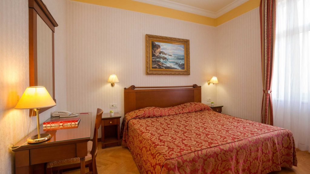 Suite 40 m² Pogled Dvorište/Vrt i Balkon-1