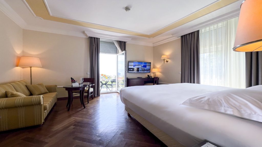 STANDARD Kétágyas szoba +2 fő, 30 m², tengerre néző kilátás, erkéllyel-1