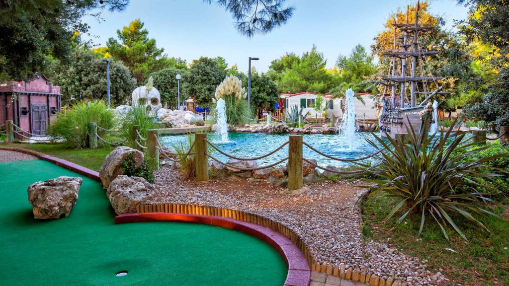 Pirate Adventure Minigolf