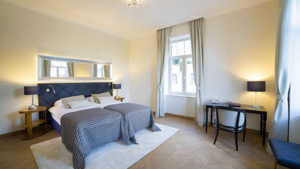 Deluxe Twin Room Villa Royal 28 m² Courtyard/Garden View-1