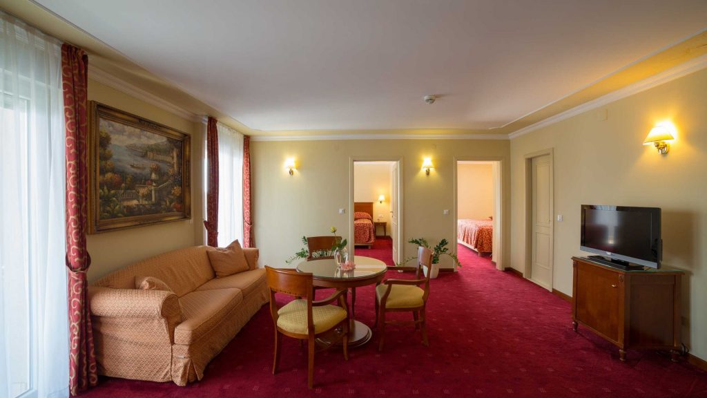 Suite Villa Camellia 85 m² Sea View and Balcony-1