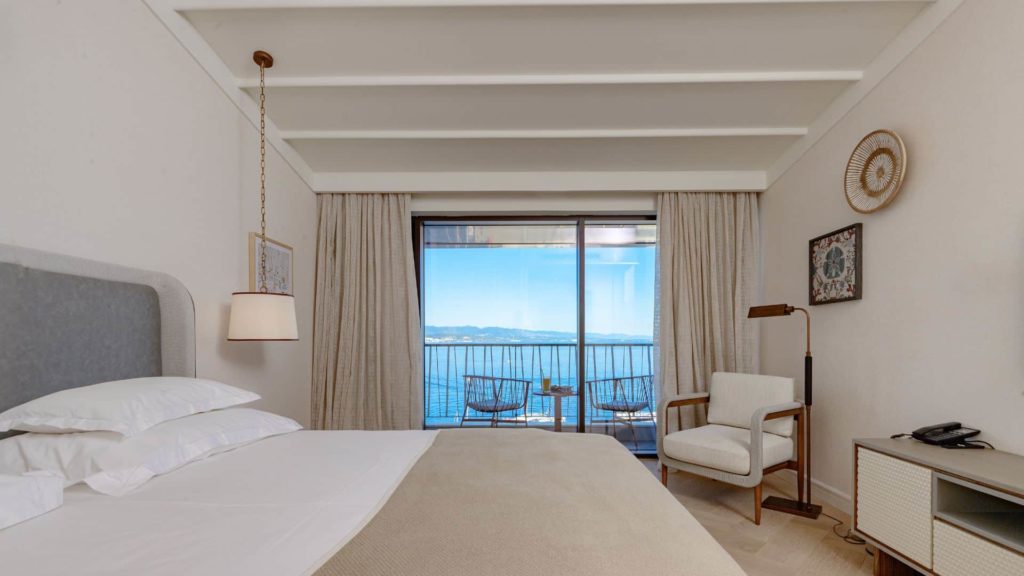 Superior Double/Twin Room 28 m² Sea View and Balcony_0